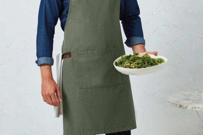How to wear: denim aprons