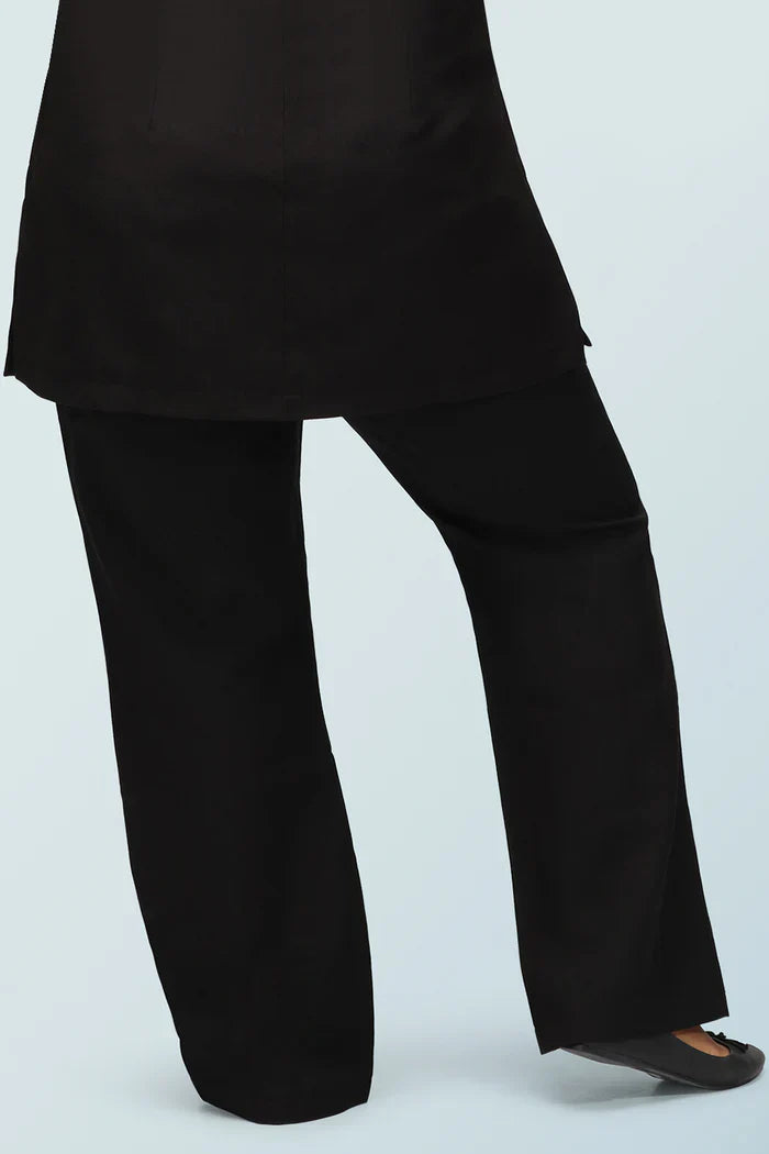 Lili Straight-Leg Beauty Trouser