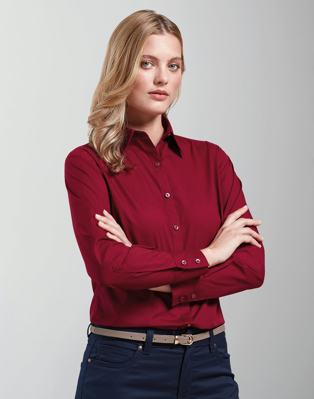 WOMEN'S POPLIN LONG SLEEVE FITTED STYLE SHIRT