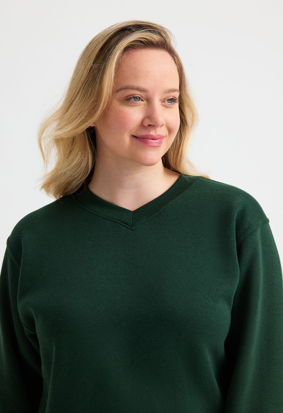 PREMIUM V-NECK SWEATSHIRT