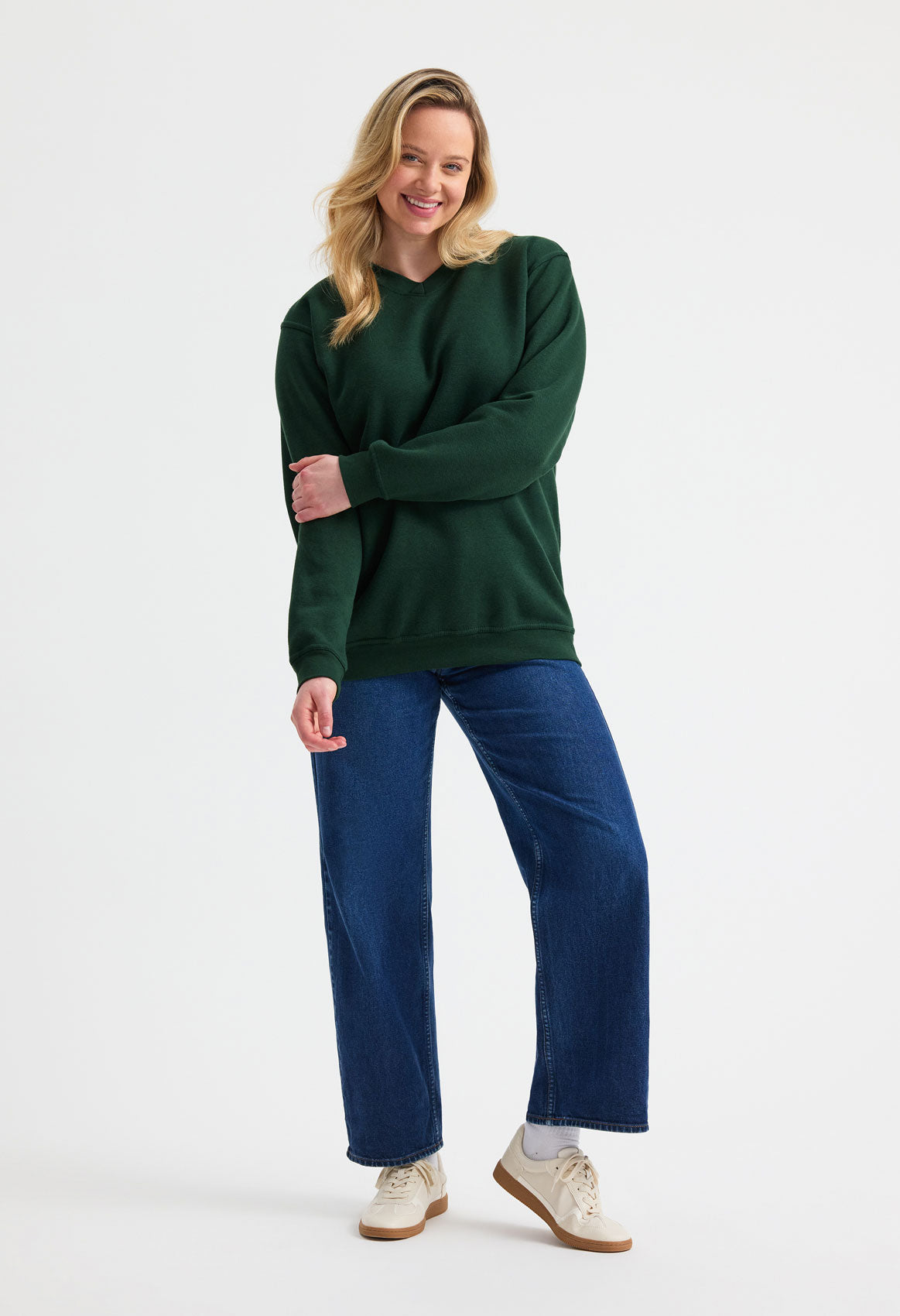PREMIUM V-NECK SWEATSHIRT
