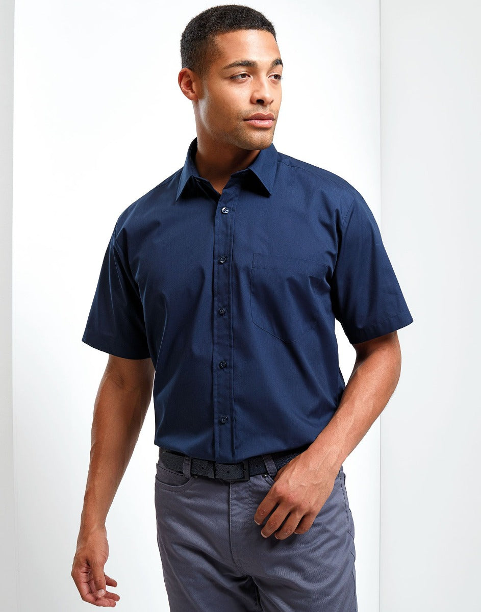 Man Wearing Navy Short Sleeve Poplin Shirt