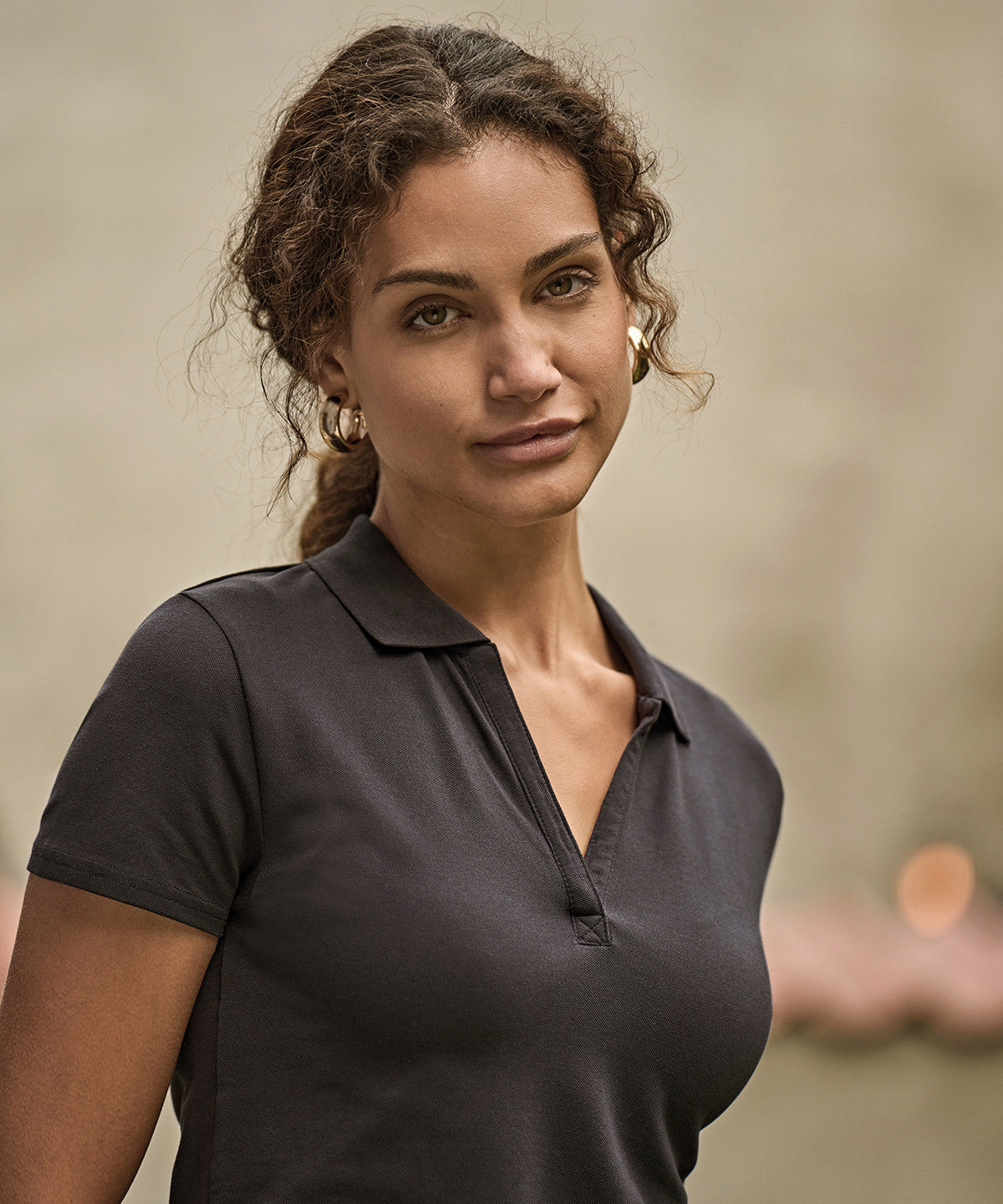 WOMEN’S LUXURY STRETCH V-NECK POLO